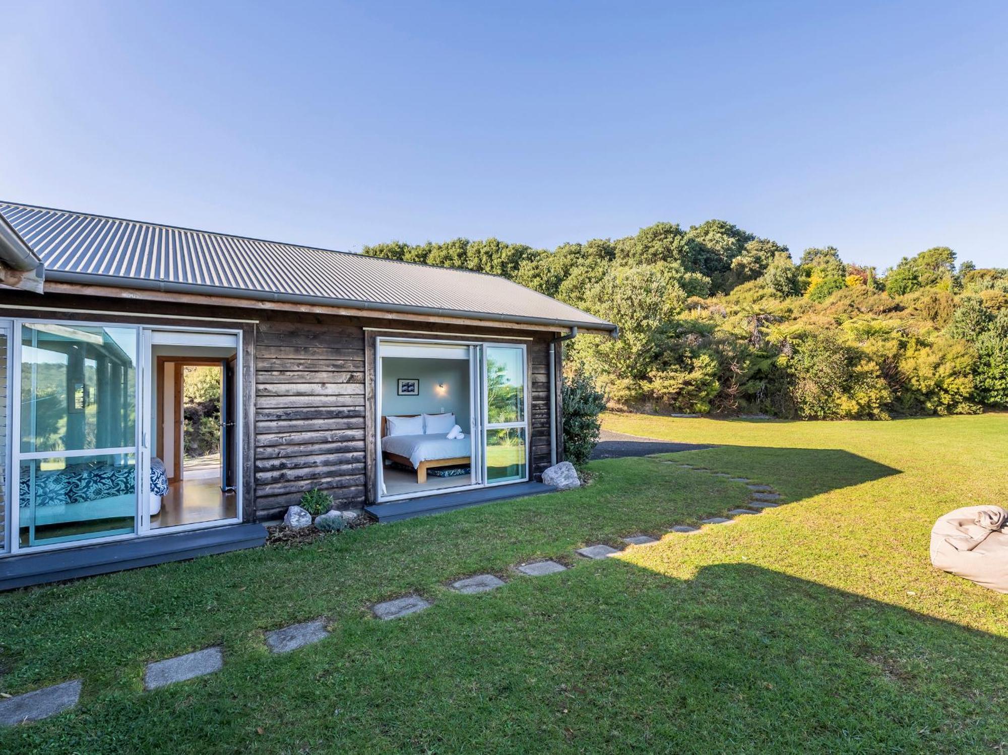 The Grandstand - Hahei Holiday Home Exteriör bild